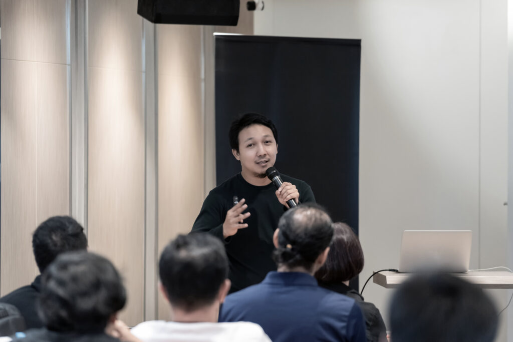 A guest speaker at a Pillars Health Group Alumni Program event.