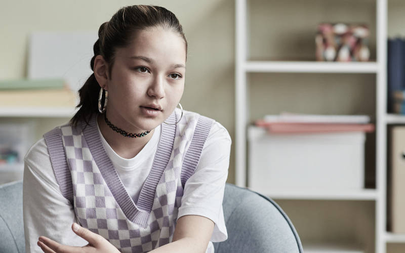 A teenage girl at a teen half-day outpatient treatment program in Concord, MA.