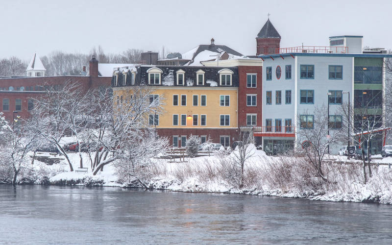 Use Pillars Health Group resources to learn how to get outpatient mental health treatment in Westbrook, ME.