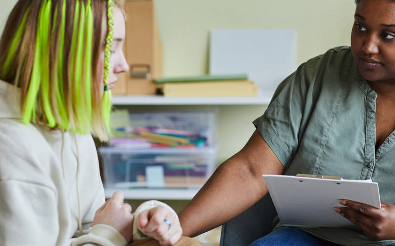 A teen girl in an outpatient treatment program at Pillars Health Group in Concord, MA.